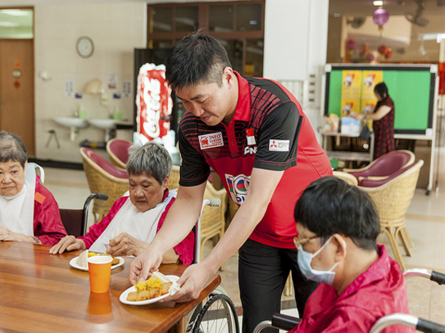 The National Paddlers To Visit The Elderly At The Man Fut Tong Nursing Home Ahead Of The World Table Tennis Championships
