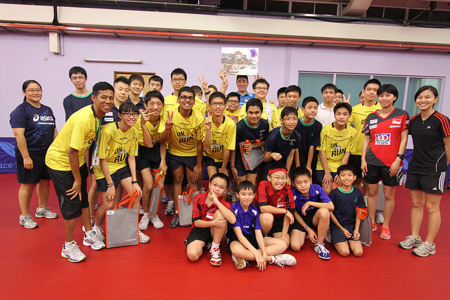 Singapore National Paddlers Visited Local Schools to Share the Spirit of Good Sportsmanship
